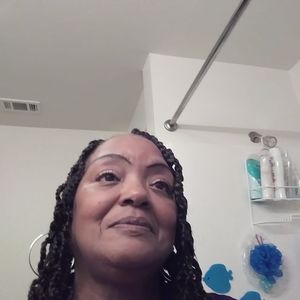 Meet your Posher, Deborah